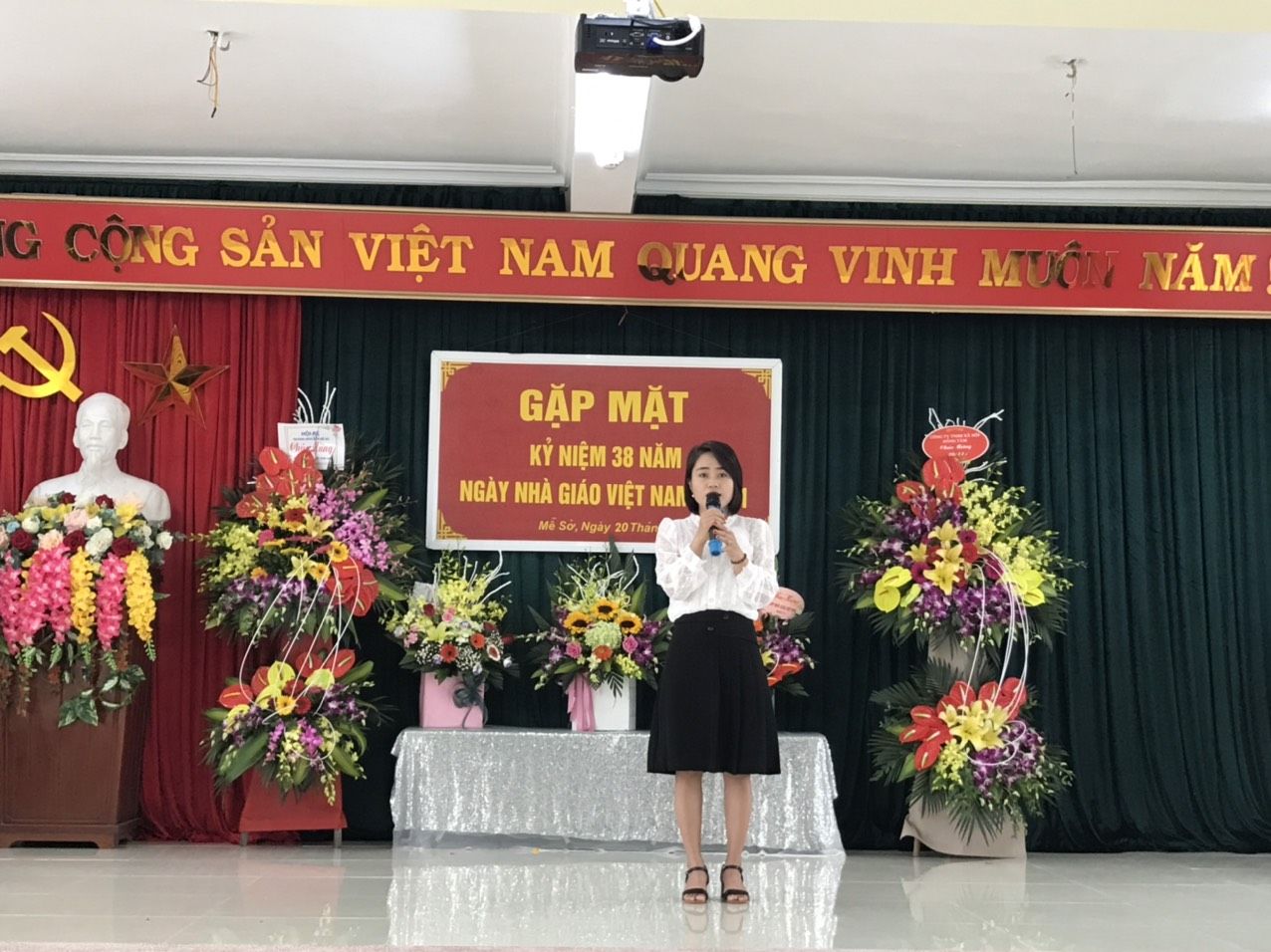 Phụ huynh lên giao lưu